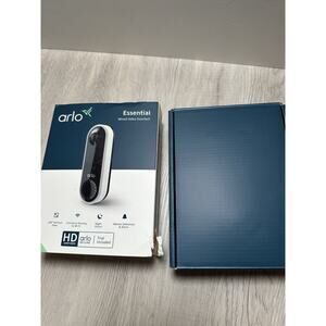 Arlo Essential Wired HD Video Doorbell - White/Black (AVD1001-100NAS)